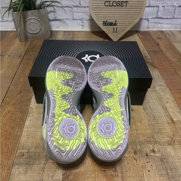 2022 KD Trey 5 X 'Particle Grey Lilac' mens 10 women’s 11.5 - Picture 5 of 12